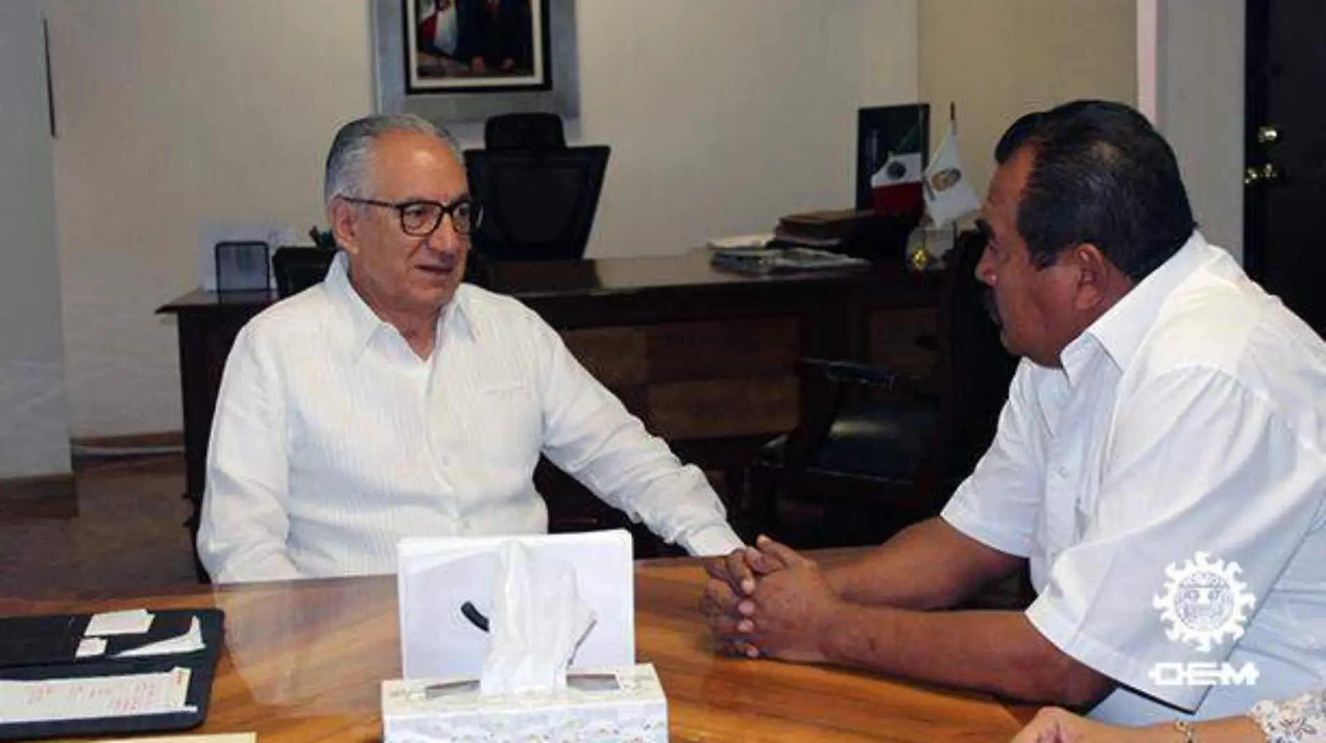 Guerrero - se reúne florencio salazar con desplazados